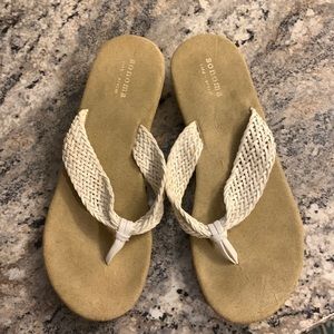 🎈EUC like new Sonoma Dressy Sandals Flip Flops